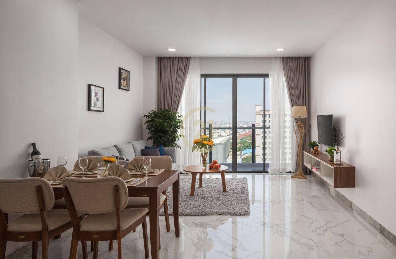 LUXURIOUS THREE BEDROOM FOR RENT