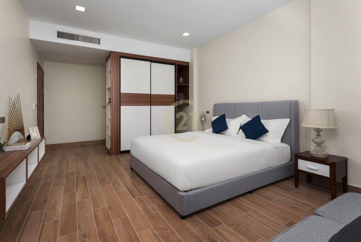 LUXURIOUS THREE BEDROOM FOR RENT