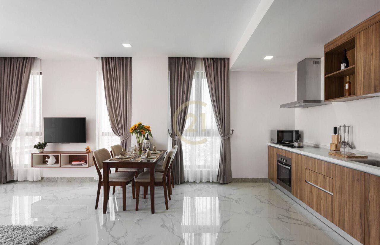 LUXURIOUS THREE BEDROOM FOR RENT