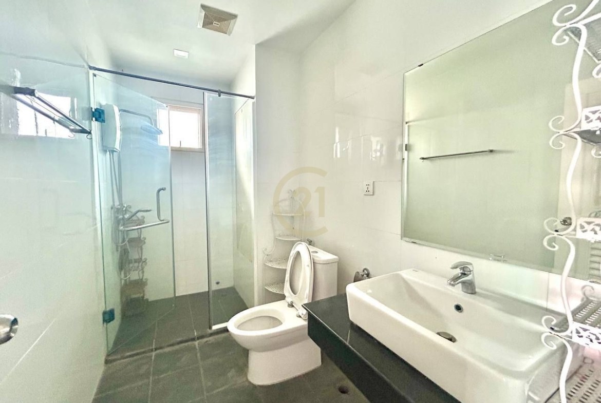 PREMIUM THREE BEDROOM FOR RENT