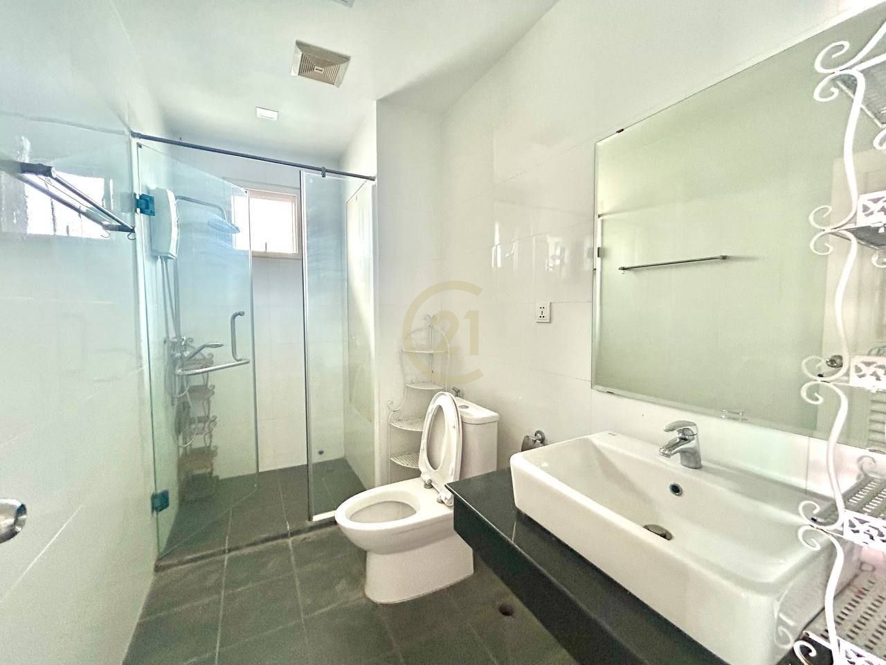PREMIUM THREE BEDROOM FOR RENT