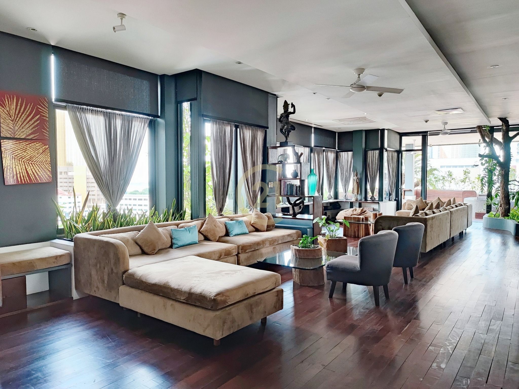 484372502_637028689067104_7389116449932183667_n ELEGANT PENTHOUSE FOR RENT