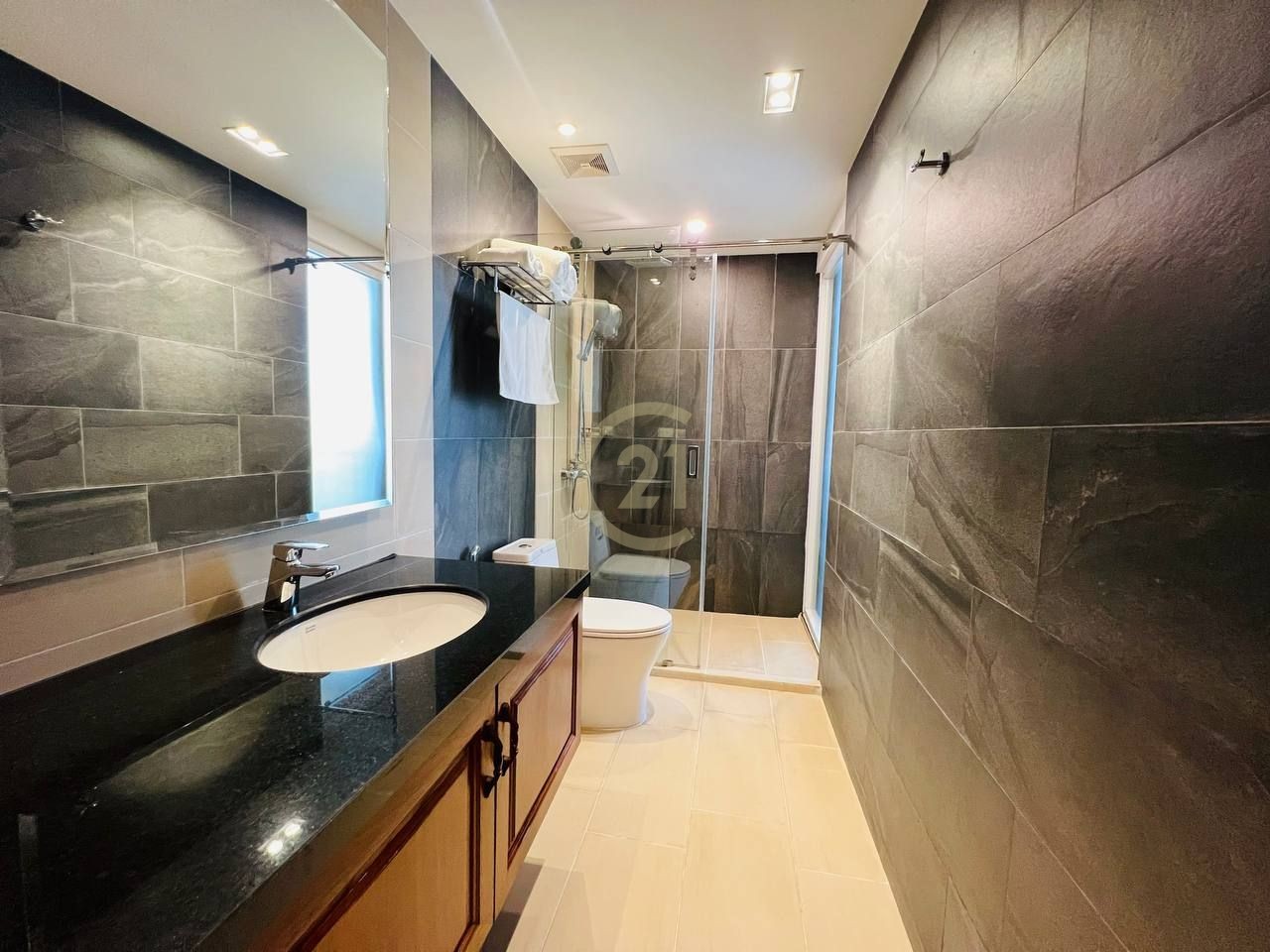 SPECIOUS TWO BEDROOM FOR RENT