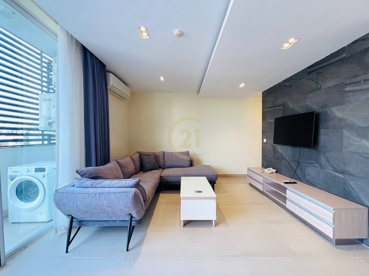 SPECIOUS TWO BEDROOM FOR RENT