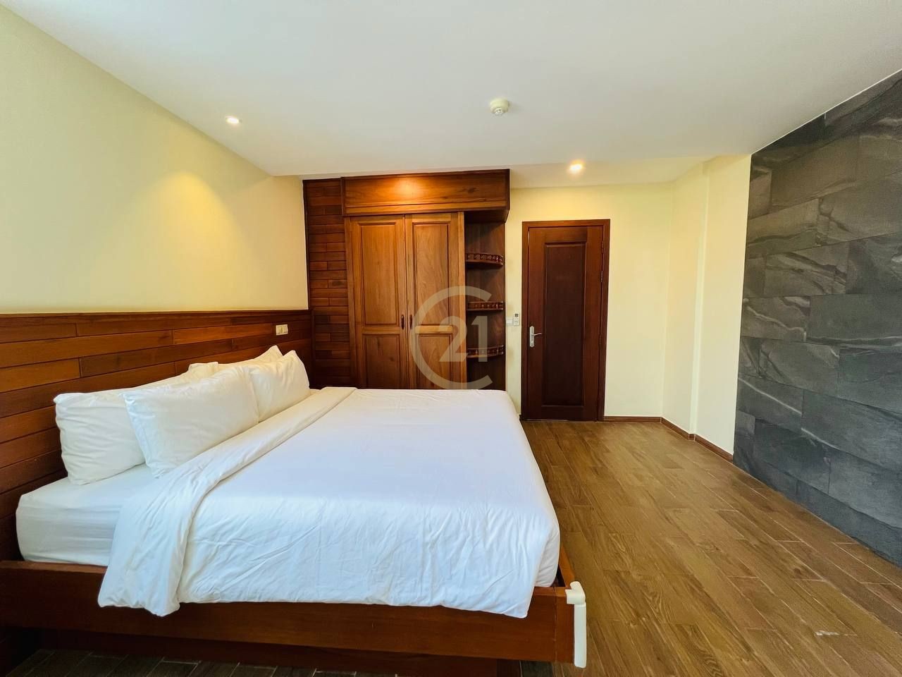 SPECIOUS TWO BEDROOM FOR RENT