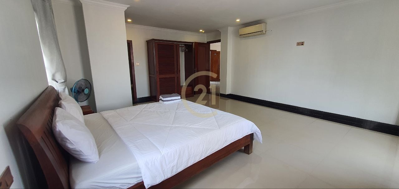 3 Bedroom Apartment For Rent at Tonle Bassac