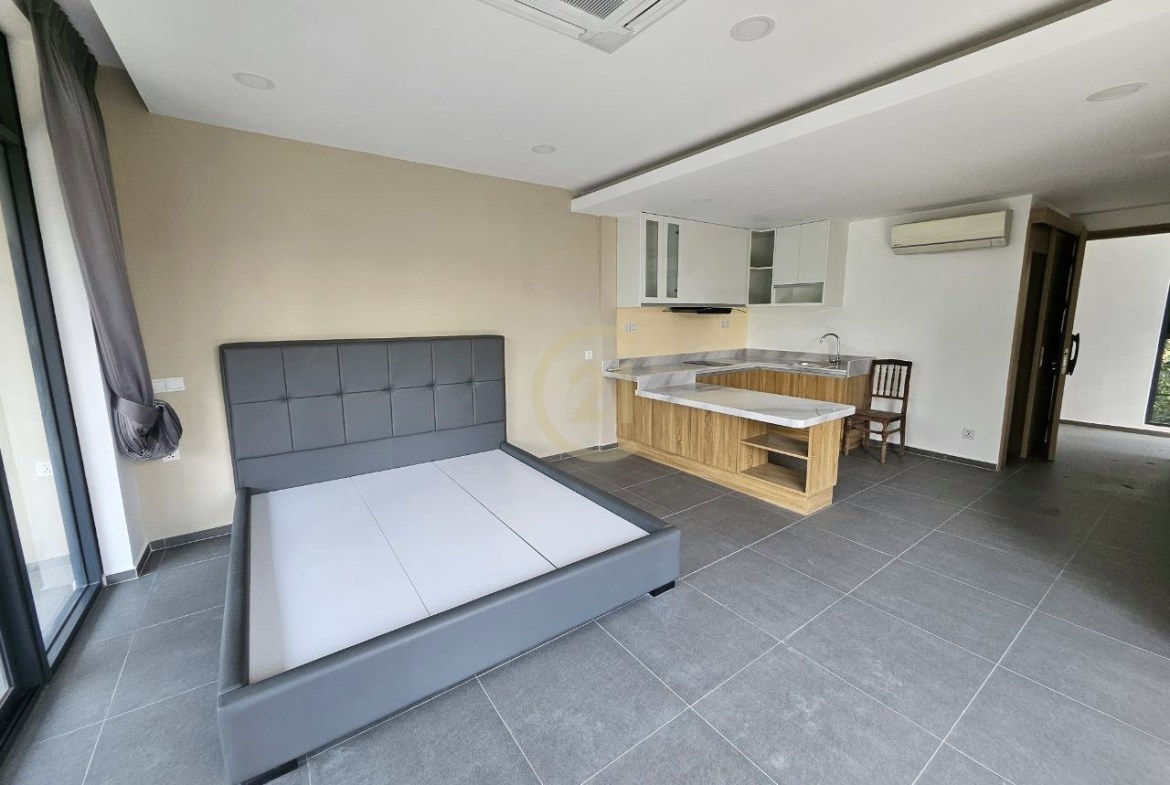 Western Big Studio Room For Rent At Tonle Bassac