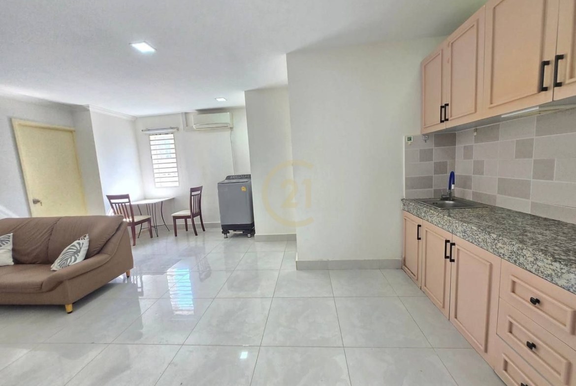 Western One Bedroom For Rent At Tonle Bassac