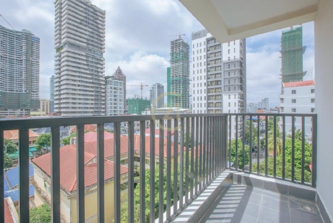 Luxury Two Bedroom For Rent At BKK1