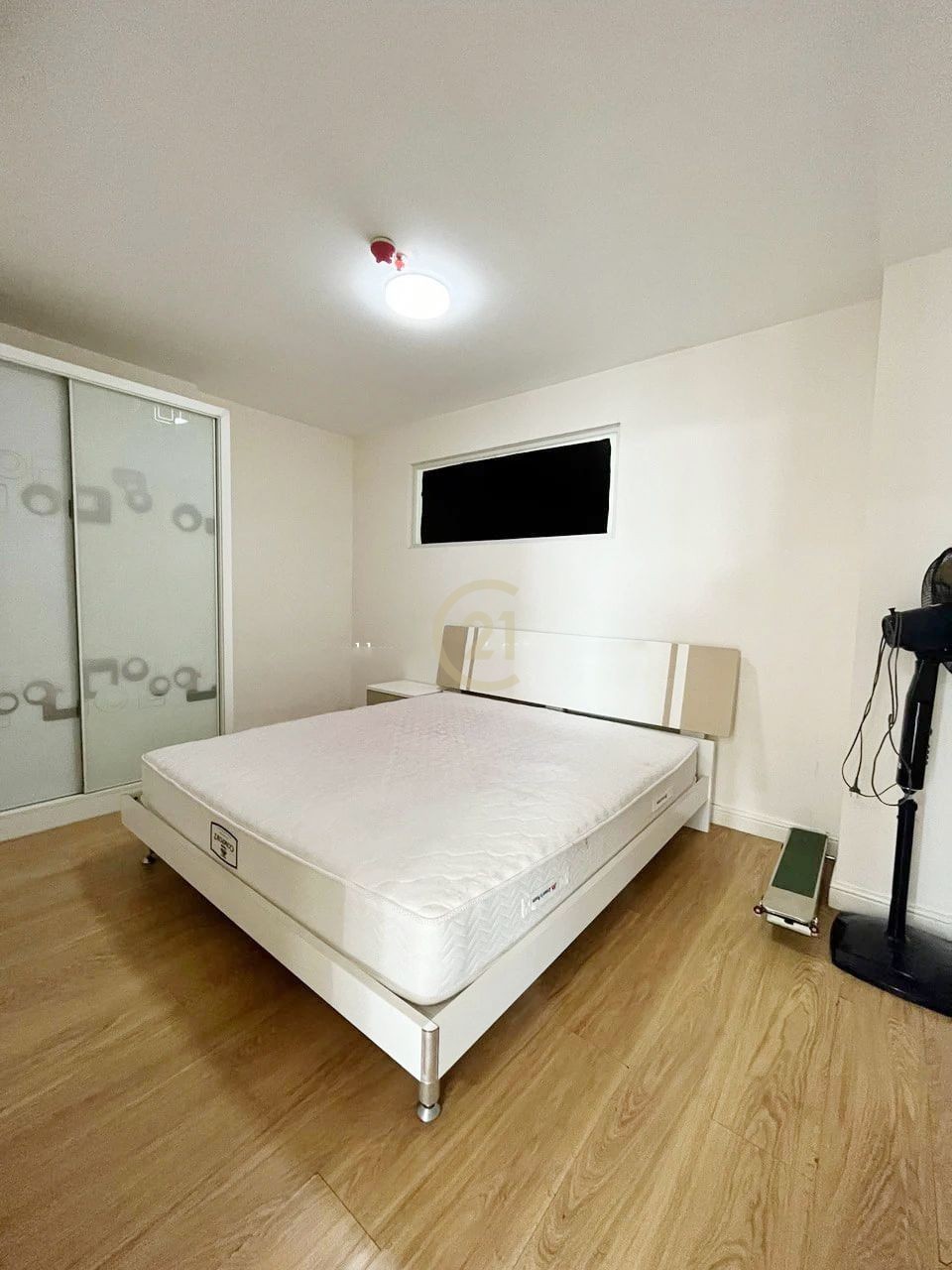 Cozy 2 Bedroom For Rent at Olympia