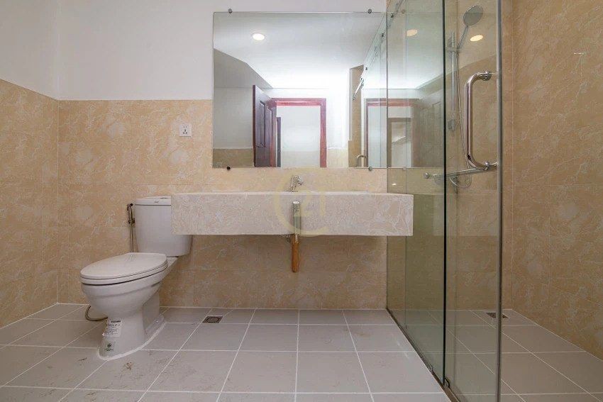 WESTERN THREE BEDROOM FOR RENT