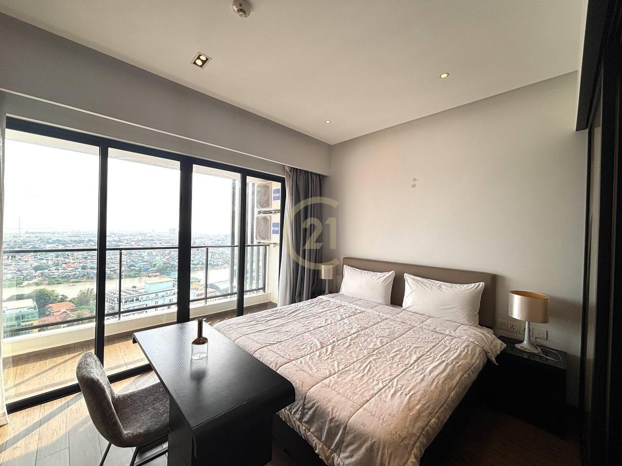 WESTERN ONE BEDROOM FOR RENT