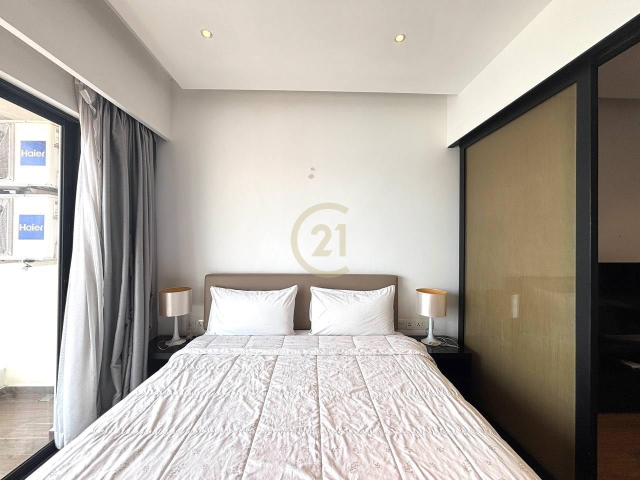 WESTERN ONE BEDROOM FOR RENT