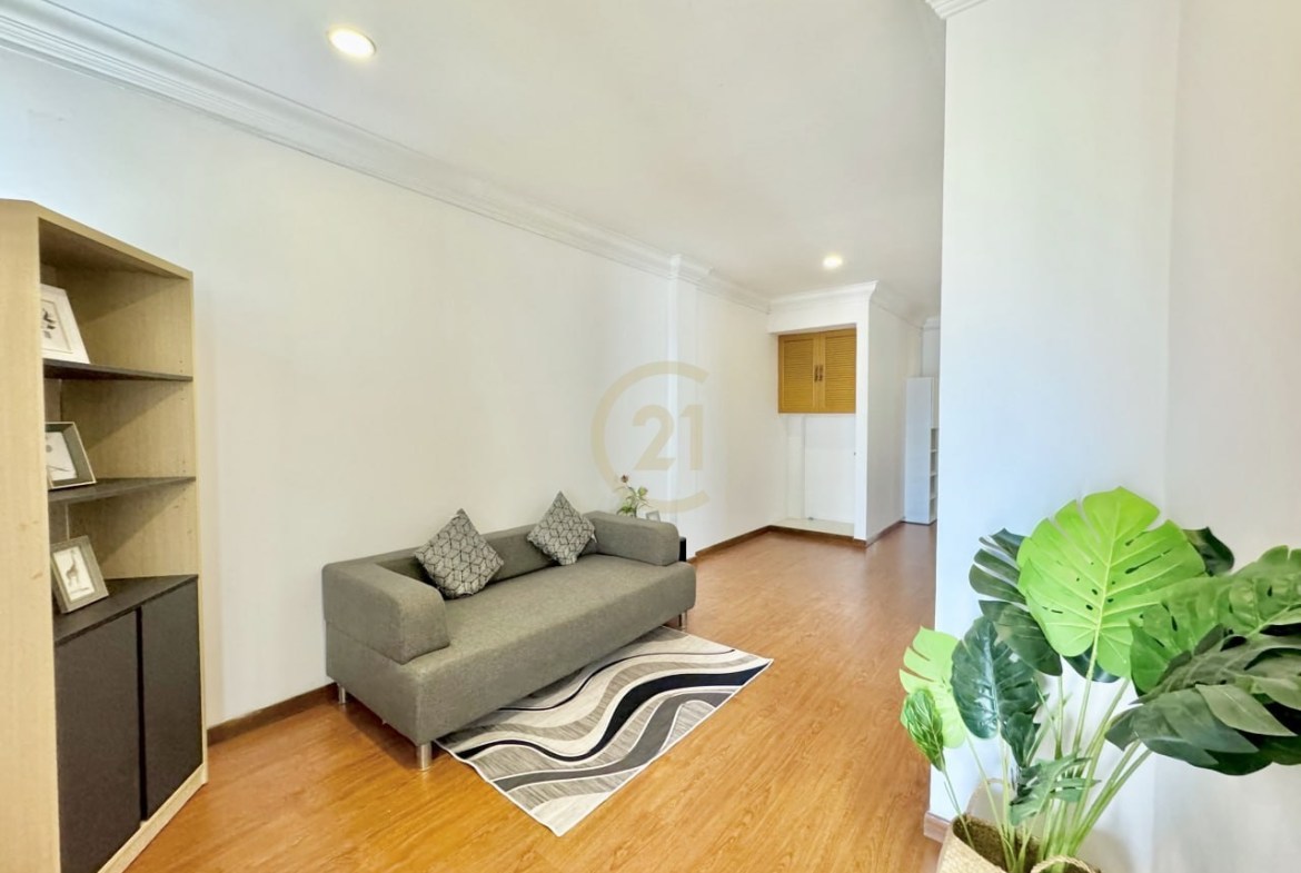 Western Three Bedroom for rent at BKK1