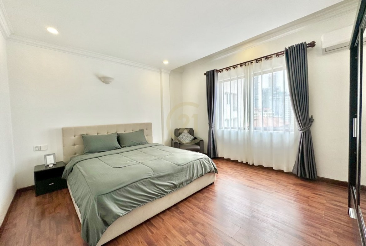 Western Three Bedroom for rent at BKK1
