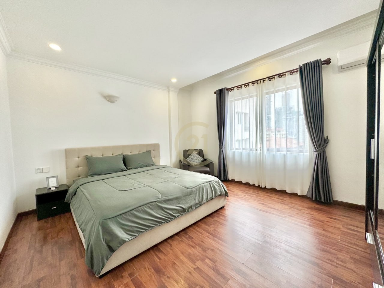 Western Three Bedroom for rent at BKK1