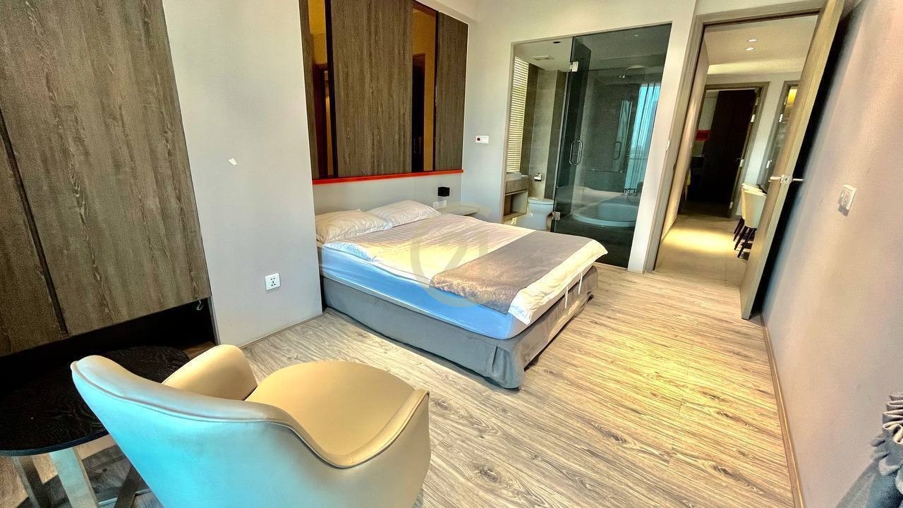 VINTAGE TWO BEDROOM FOR RENT
