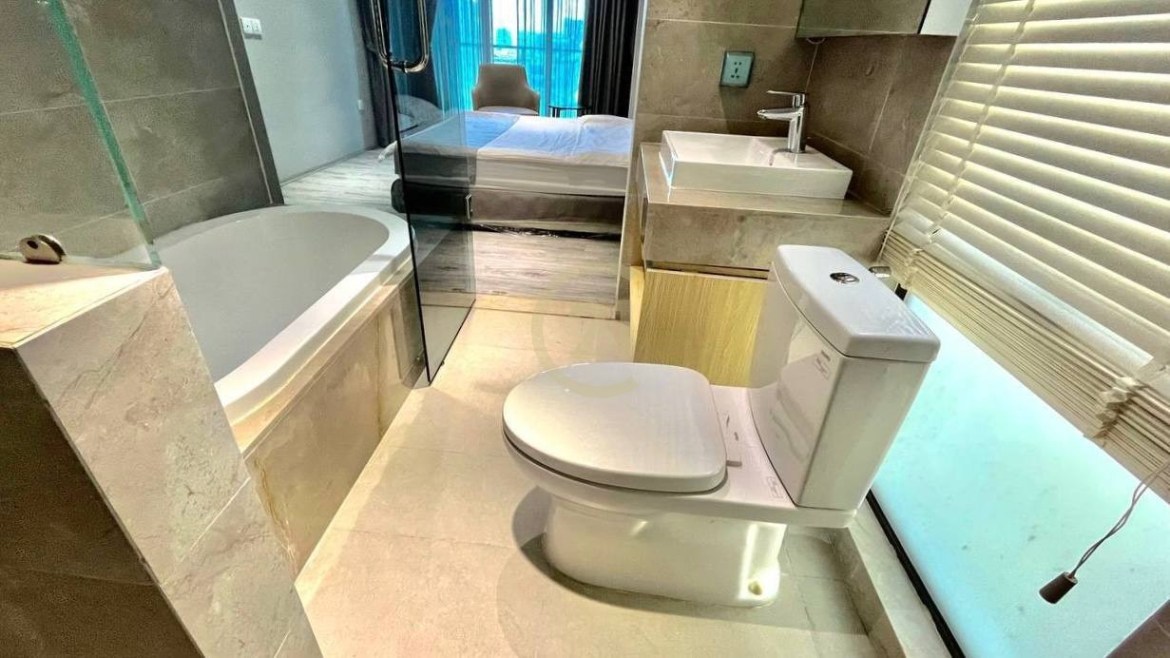 VINTAGE TWO BEDROOM FOR RENT