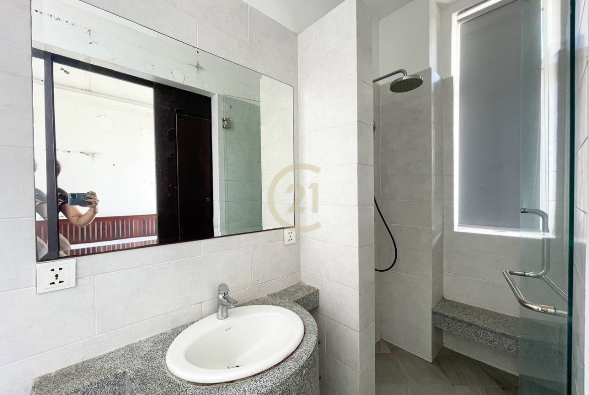 MODERN TWO BEDROOM FOR RENT