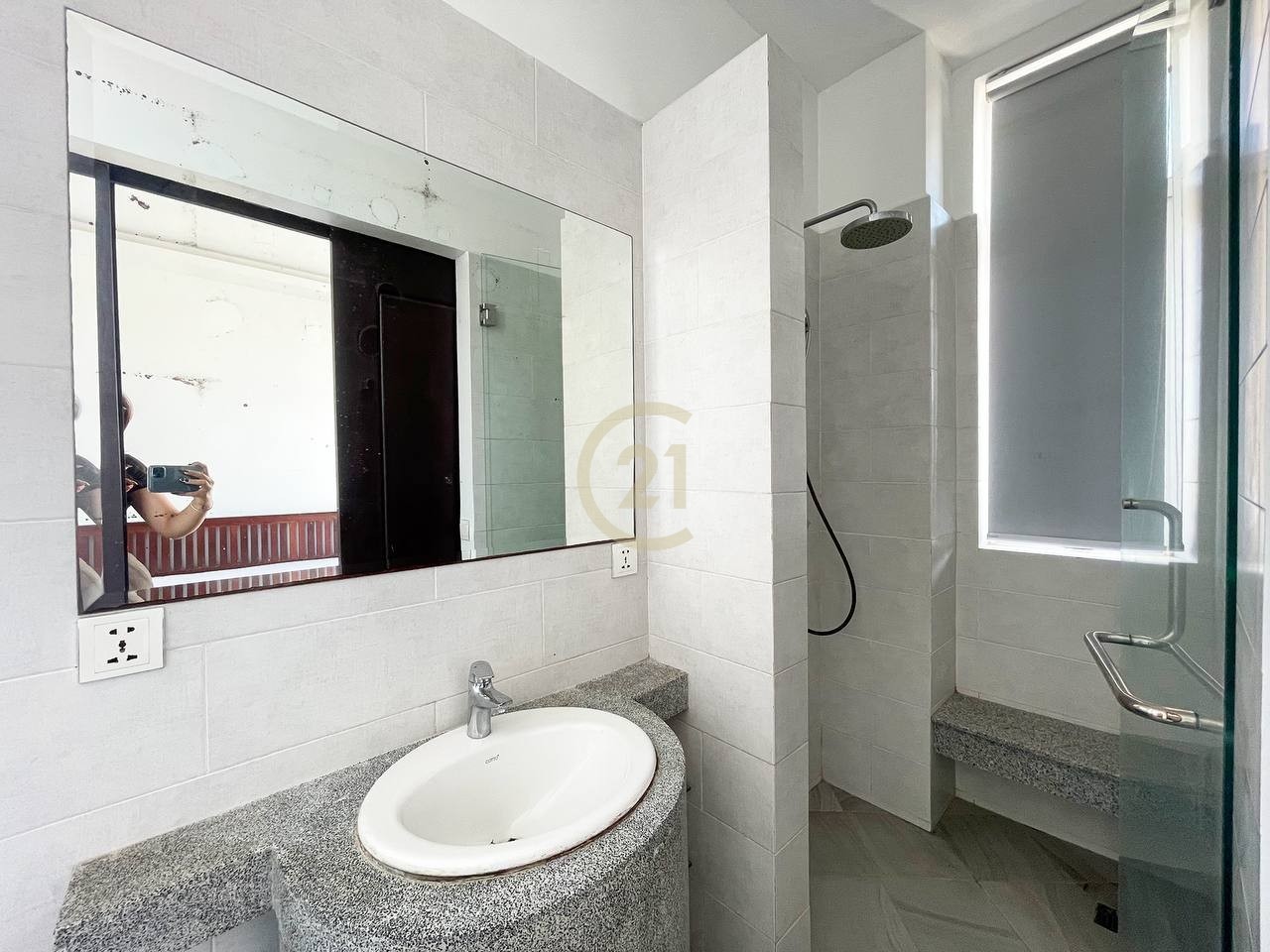 MODERN TWO BEDROOM FOR RENT