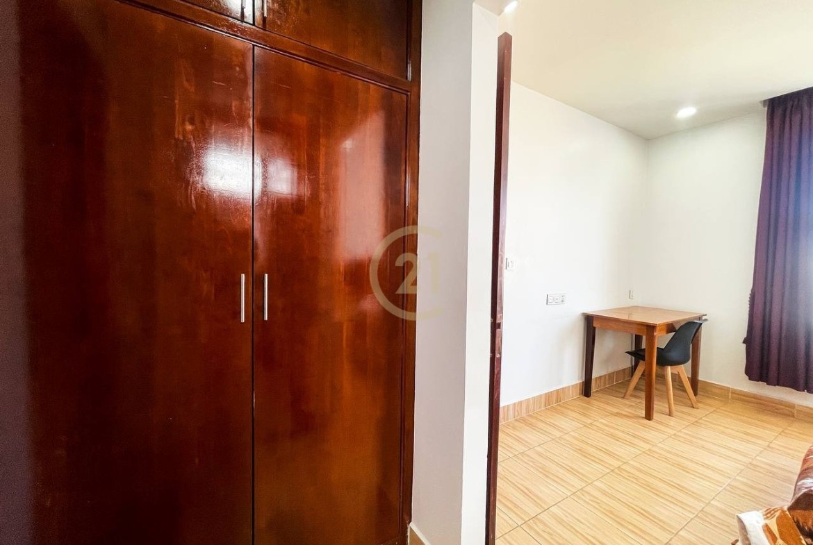 CLASSIC TWO BEDROOM FOR RENT