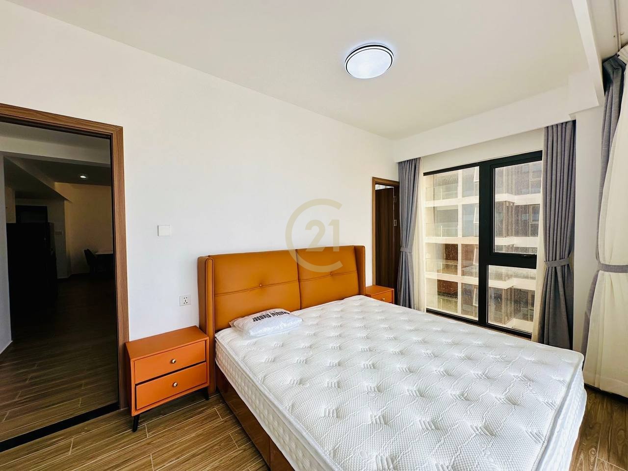 VINTAGE TWO BEDROOM FOR RENT