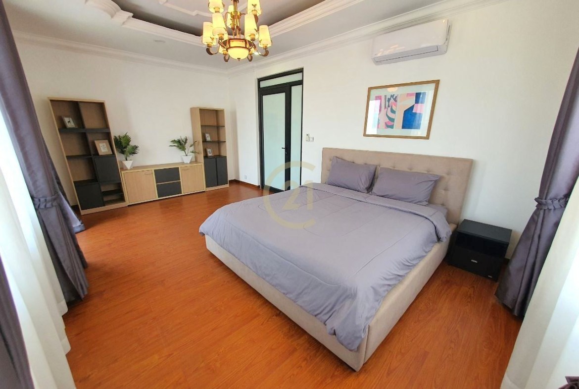 STYLISH THREE BEDROOM FOR RENT