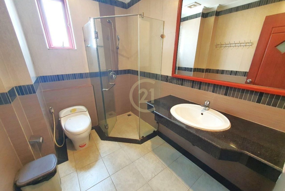 STYLISH THREE BEDROOM FOR RENT