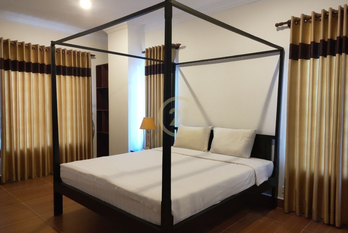 Western Three Bedroom for rent