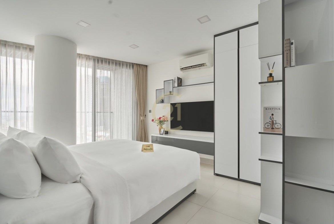 Modern 3 Bedroom Apartment For Rent At Chamkar Morn