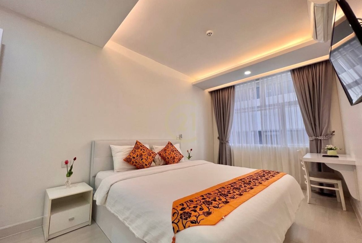 Luxury Three Bedroom For Rent At BKK1