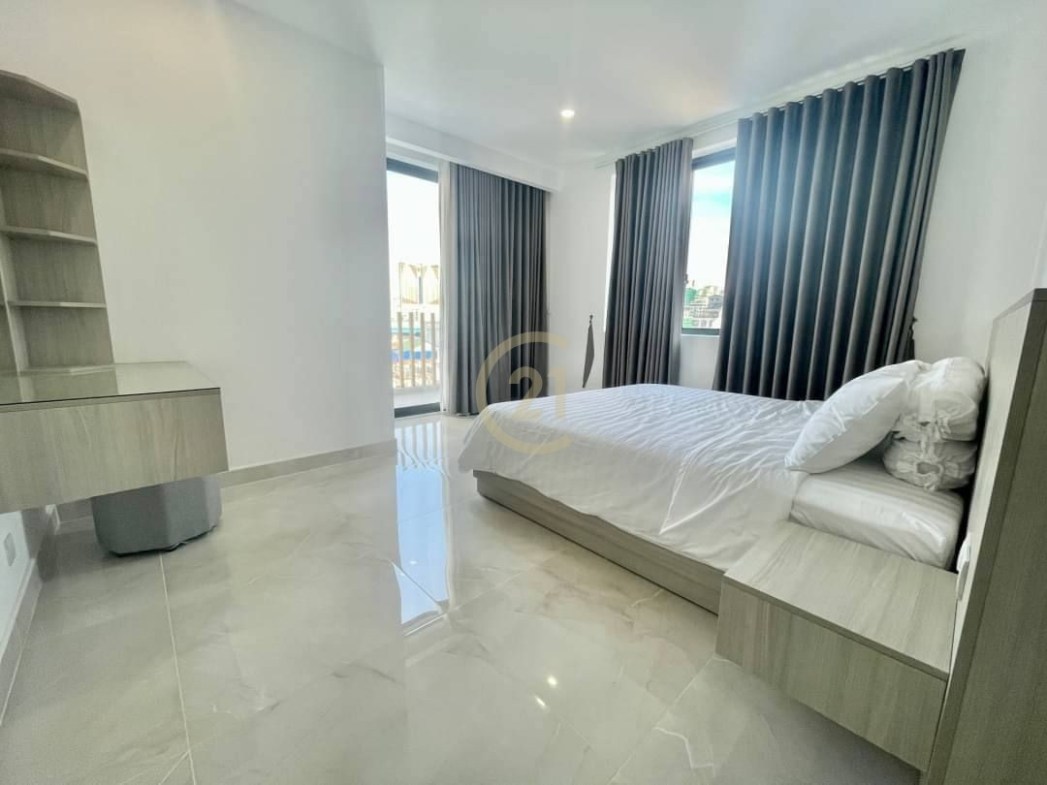 Luxury Two Bedroom For Rent At BKK1