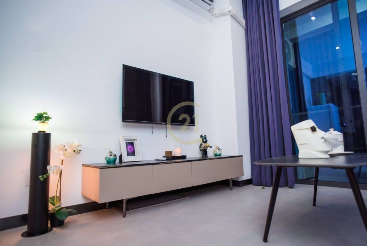 Spacious 2-BR Apartment for Rent in BKK1