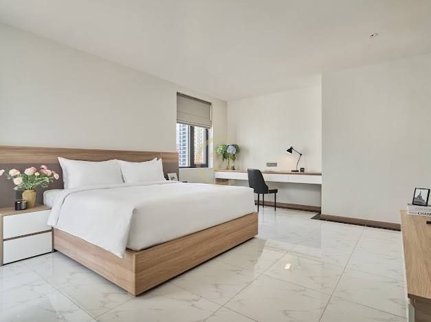 Best 1-BR Apartment for Rent in Prime BKK1