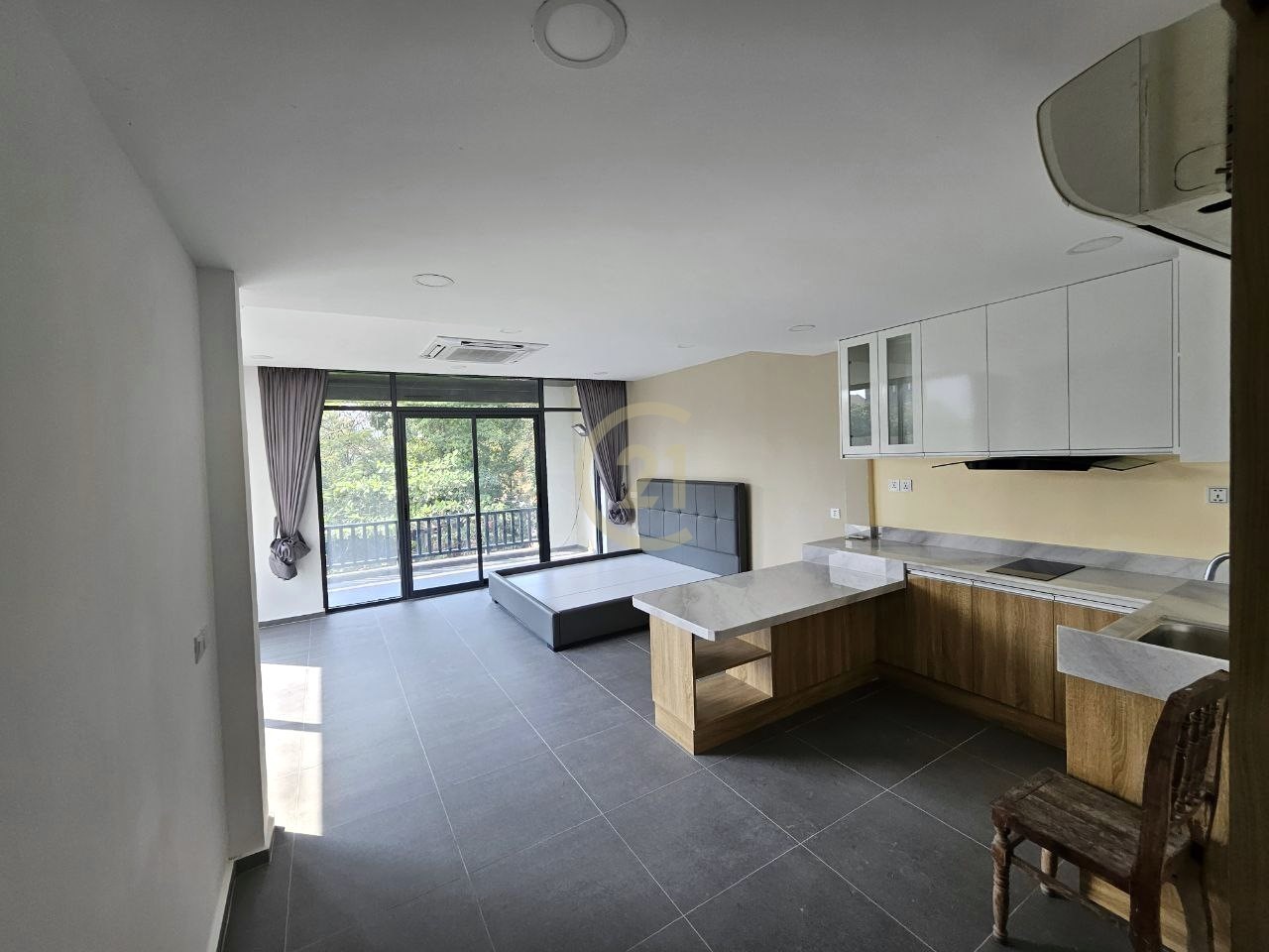 Western Big Studio Room For Rent At Tonle Bassac