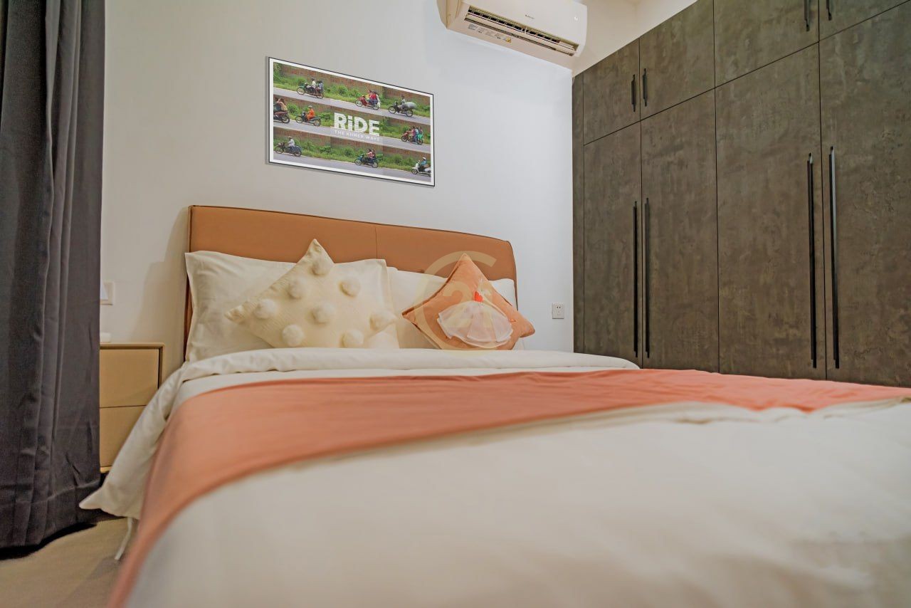 Spacious 2-BR Apartment for Rent in BKK1
