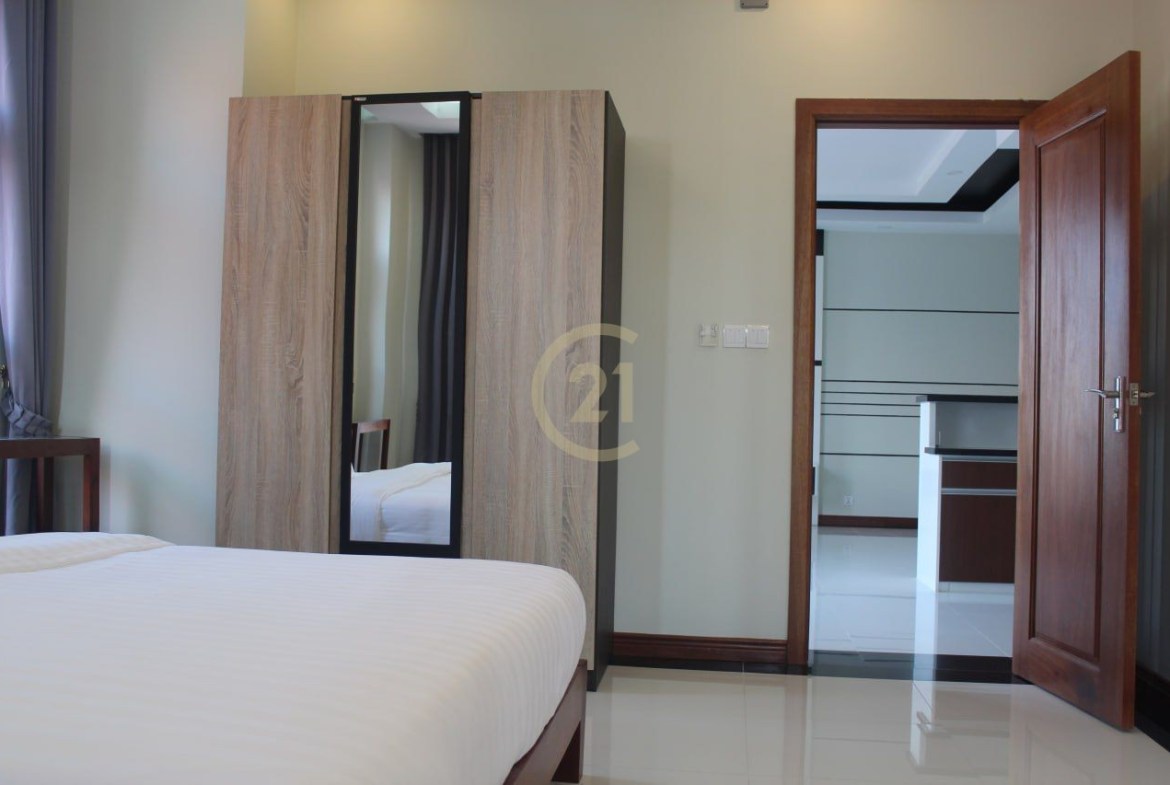 Stylish & Fully Serviced 1-Bedroom Apartment For Lease