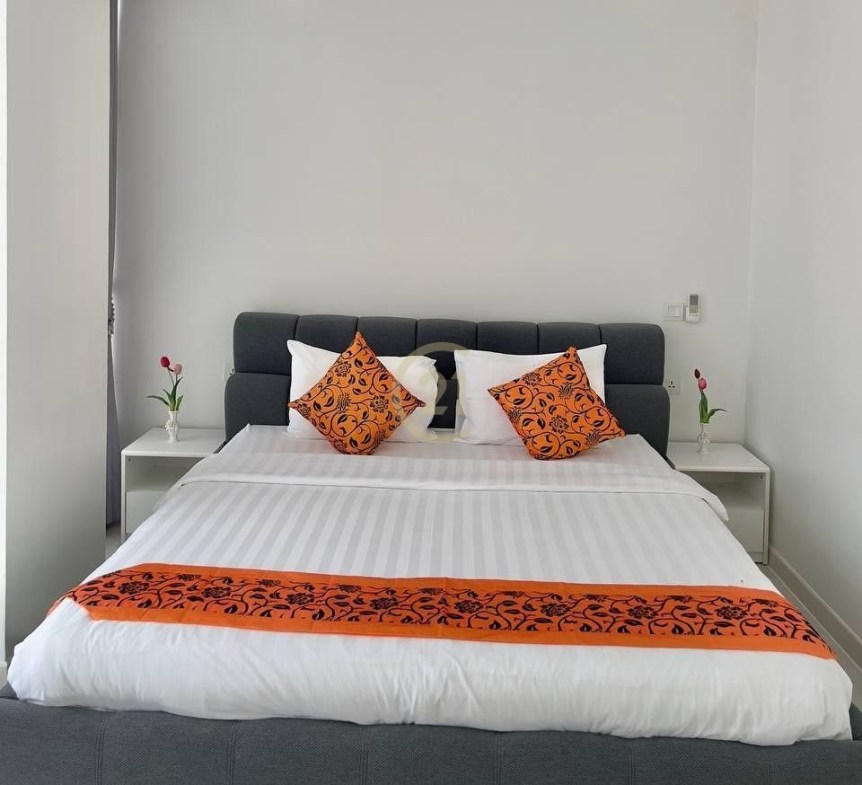 Luxury Two Bedroom For Rent At BKK1