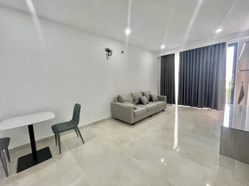 Luxury Two Bedroom For Rent At BKK1