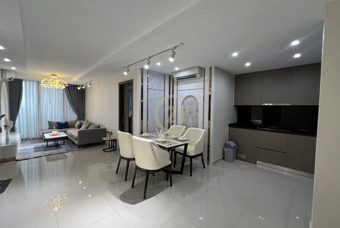 Luxuries 3 Bedroom For Rent at The Peak