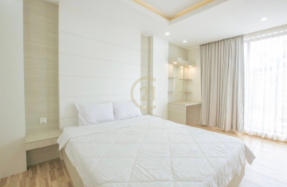 Luxury Two Bedroom For Rent At BKK1