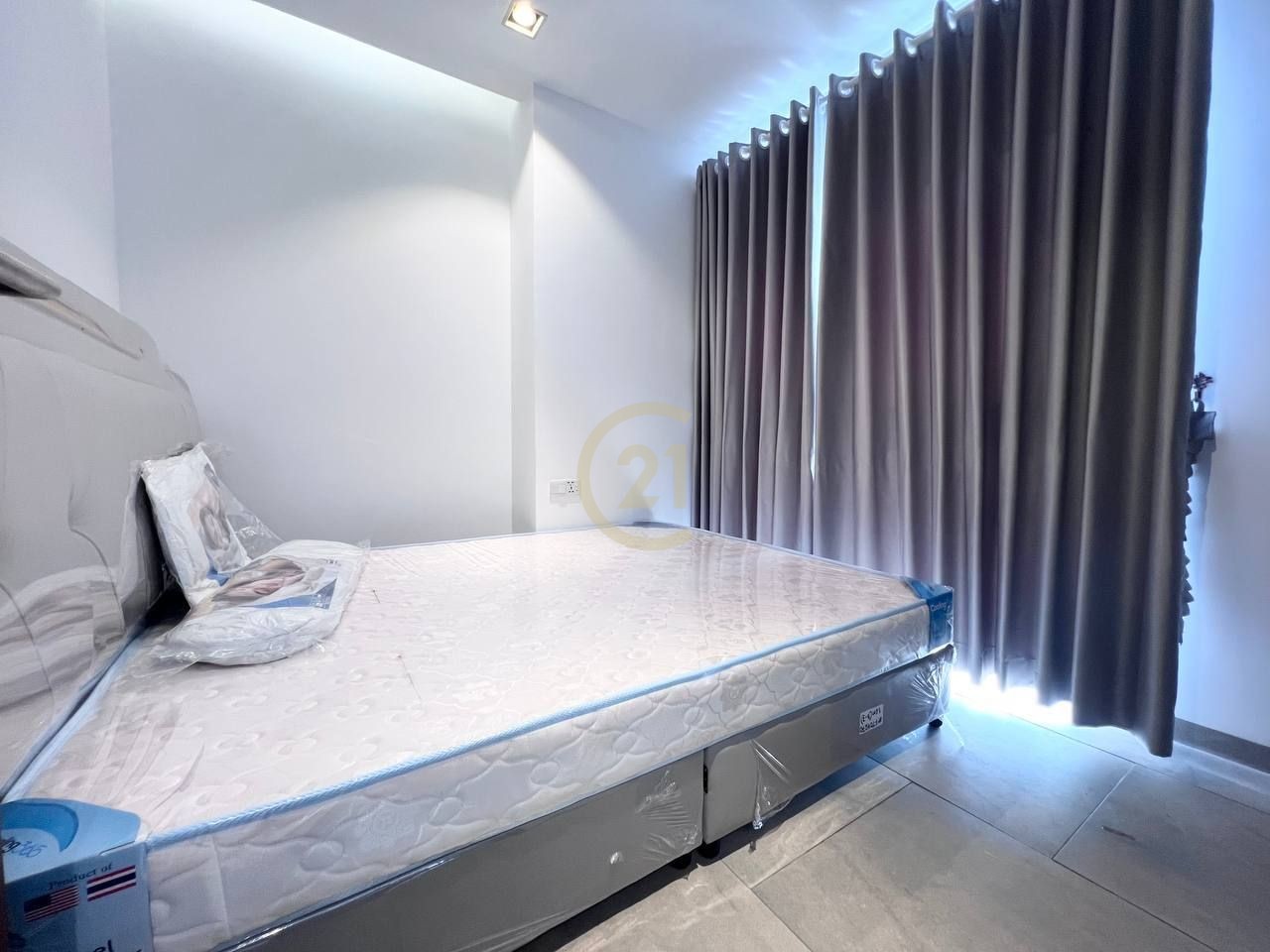 Condo 2 Bedroom For Rent at Urban Village