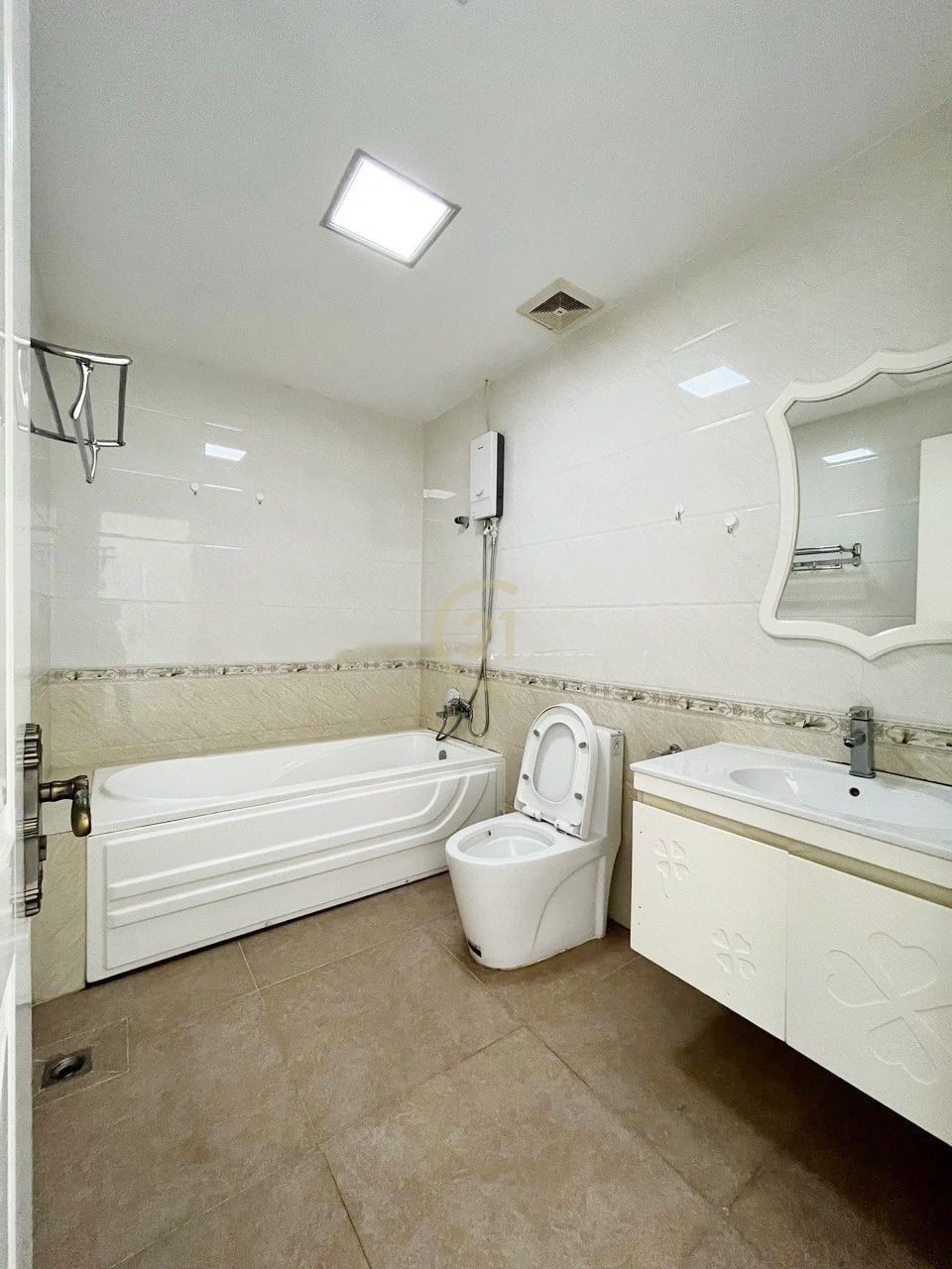 Cozy 2 Bedroom For Rent at Olympia