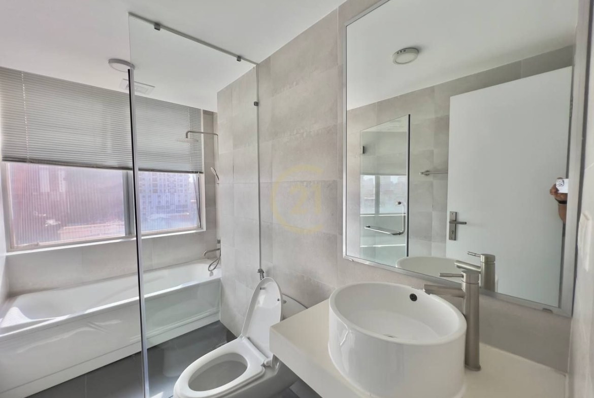 Luxury Two Bedroom For Rent At BKK1