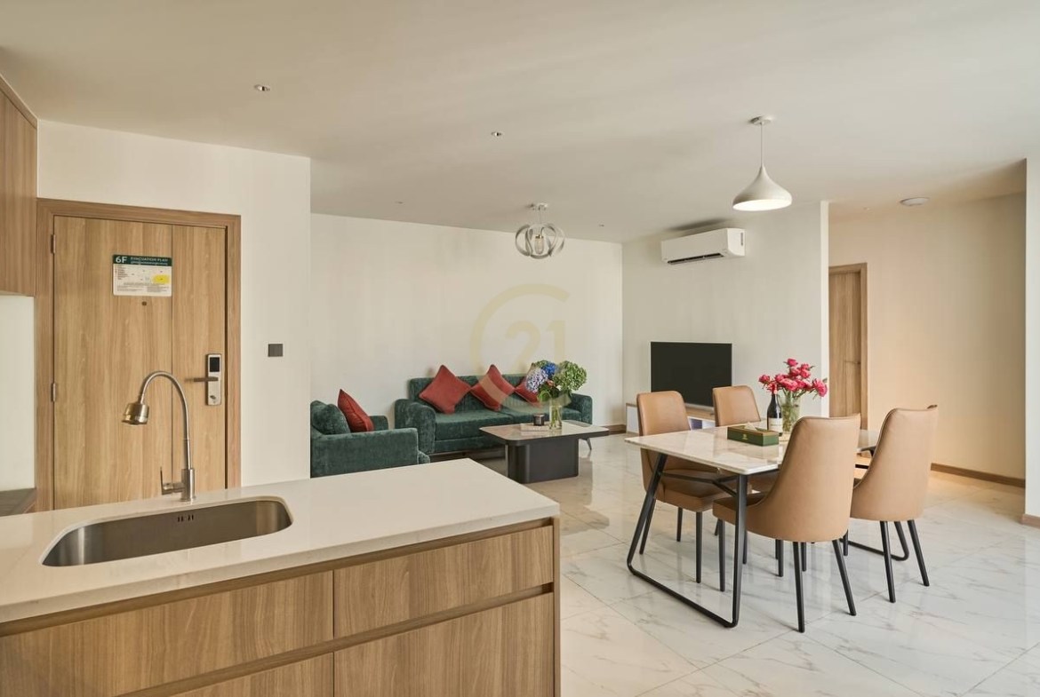 Best 1-BR Apartment for Rent in Prime BKK1