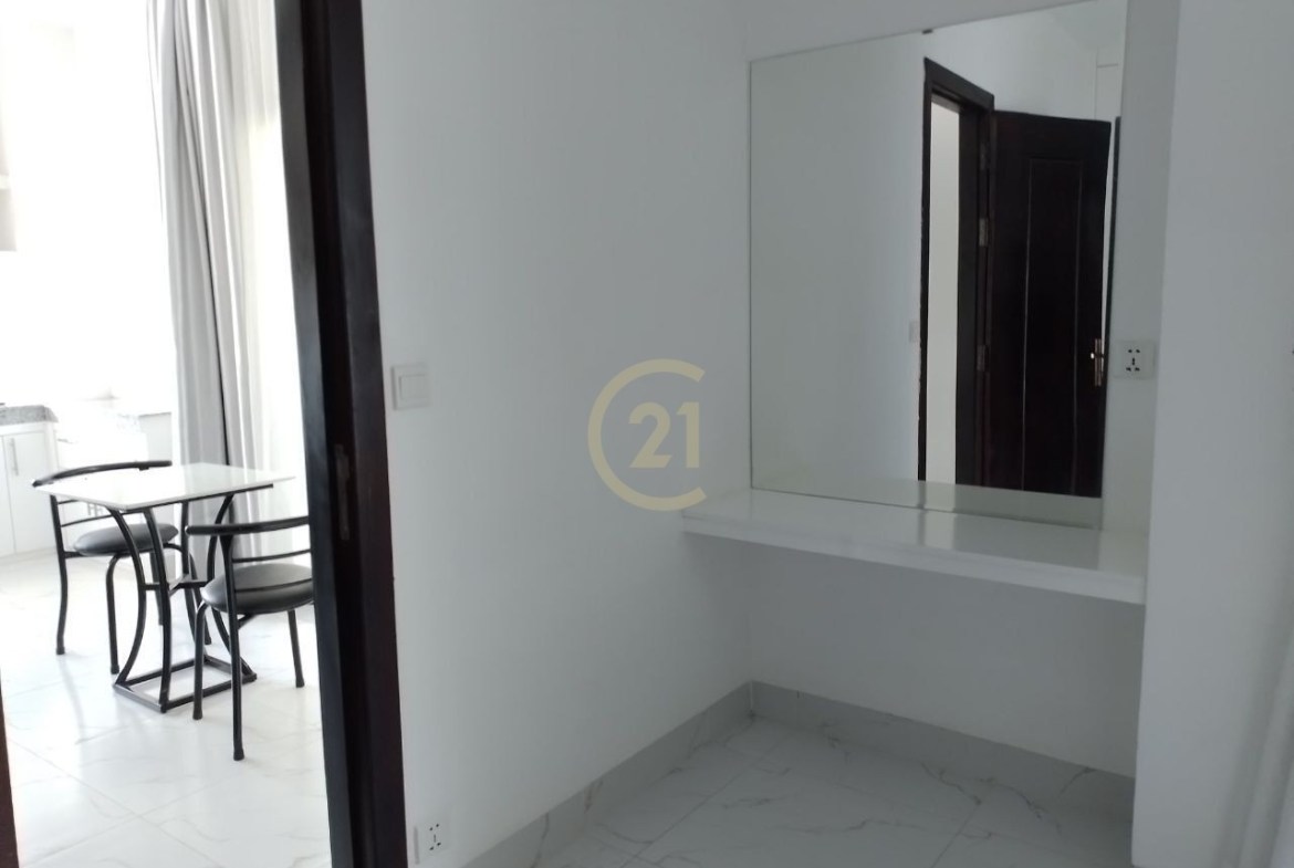 Cozy 1-Bedroom Apartment for Rent in Tonle Bassac