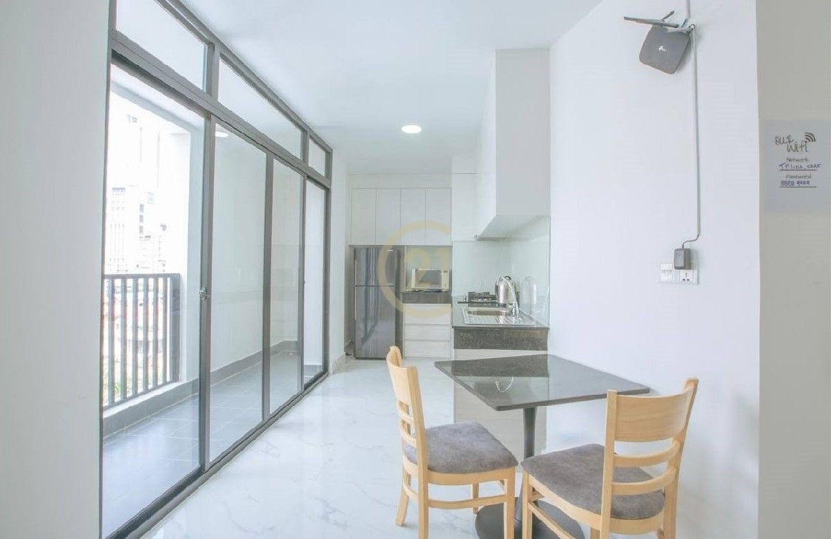 Luxury Two Bedroom For Rent At BKK1