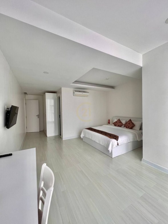 Luxury Three Bedroom For Rent At BKK1