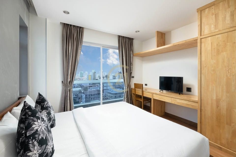 WESTERN THREE BEDROOM FOR RENT