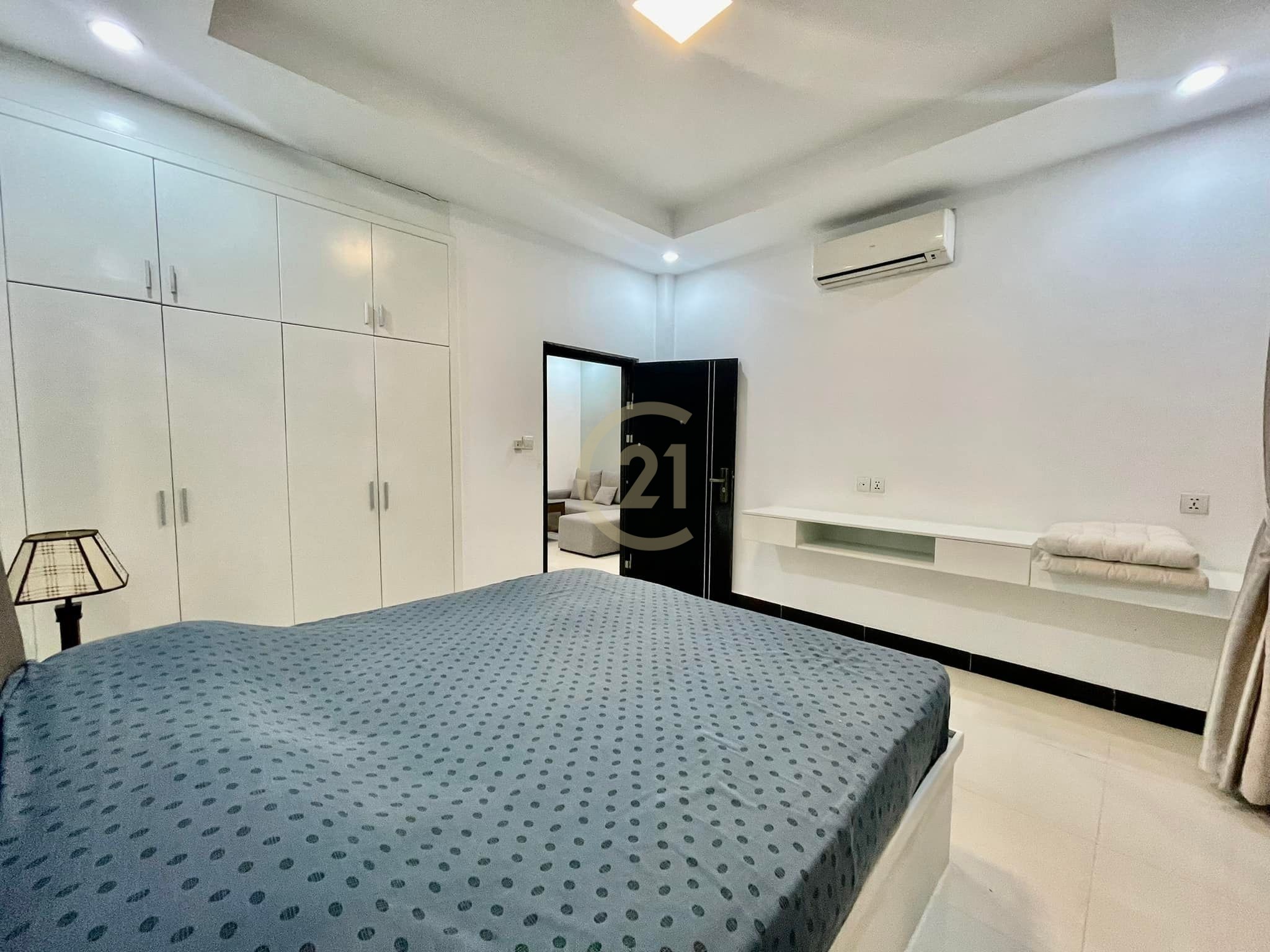 CLASSIC ONE BEDROOM FOR RENT
